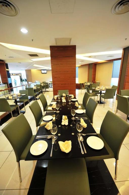 11@Century Hotel Johor Bahru Ngoại thất bức ảnh