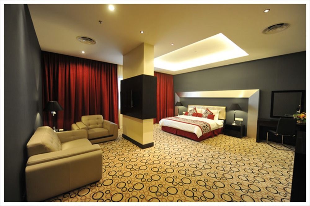 11@Century Hotel Johor Bahru Ngoại thất bức ảnh